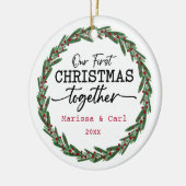 Eenvoudige krans groen onze eerste kerst samen keramisch ornament (Links)