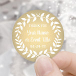 Eenvoudige Laurel Wreath Gold Faux Folie Dank u Ronde Sticker<br><div class="desc">Voeg een gepersonaliseerde finishing touch toe aan feestgunsten en bedank je notities met aangepaste laurierkrans ronde stickers. Alle bewoordingen op deze sjabloon zijn eenvoudig aan te passen voor elke gelegenheid, zoals bruiloft, vrijgezellenfeest, afstuderen, verjaardagsfeestje, jubileum of pensioen. Wijzig of verwijder de tekst om envelopzegels te maken voor uitnodigingen, aankondigingen of...</div>