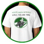 Eenvoudige Lawn Service T-shirt<br><div class="desc">Een bedrijfswerk shirt voor de de dienstindustrie van de gras met de lijnen van de het embleemsymbooltekst van de rijder u met uw bedrijfnaam en contactaantal of een andere informatie kunt vervangen u wilt tonen. Ontworpen voor het maaien van grassen of voor het landschapsontwerp.</div>