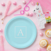 Eenvoudige lichtblauwe monogram papieren bordje (Feest)