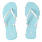 Eenvoudige lichtblauwe monogram teenslippers (Voetbed)
