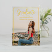 Eenvoudige Lijst Gold Script Photo Afstuderen in Folie Uitnodiging (Staand Voorkant)