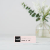 Eenvoudige Logo- en QR-code Blush roze Mini Visitekaartje (Staand voorkant)