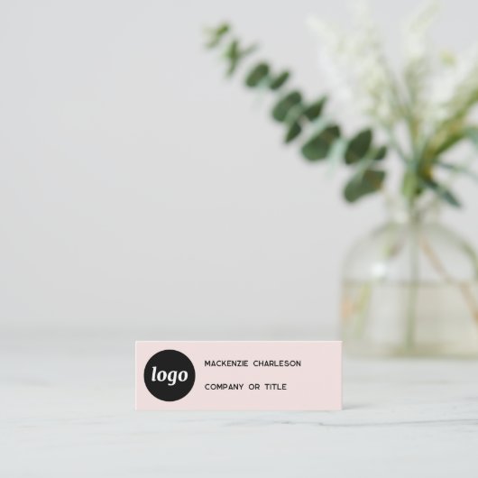 Eenvoudige Logo- en QR-code Blush roze Mini Visitekaartje (Staand voorkant)