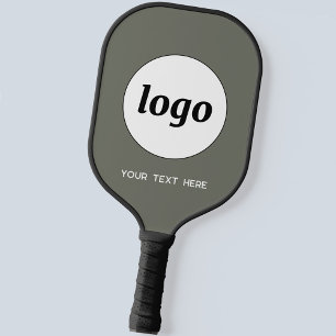 Eenvoudige Logo en Tekst Business Sage Green Pickleball Paddle