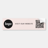 Eenvoudige Logo en Tekst Zakelijke QR Code Roze Bumpersticker (Voorkant)