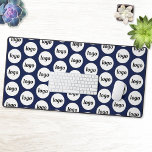 Eenvoudige Logo Pattern Zakelijke Promotie Navy Bl Bureaumat<br><div class="desc">Eenvoudig ontwerp van de logo om merkloyaliteit te bevorderen en uw kleine onderneming te bevorderen. Vervang de logo met uw eigen kleur en verander de achtergrondkleur in het Hulpmiddel van het Ontwerp om aan te passen.</div>