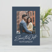 Eenvoudige marineblauwe trendy script twee foto's  save the date (Staand voorkant)