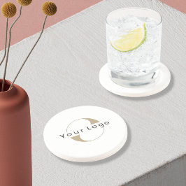 Eenvoudige, minimale, eenvoudige, ronde, onbewerkt zandsteen onderzetter