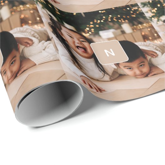 Eenvoudige minimale familie foto met Monogram vaka Cadeaupapier (Rol Hoek)