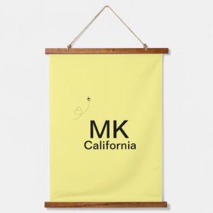 Eenvoudige minimale monogram voeg tekst reisvliegt hangend wandkleed