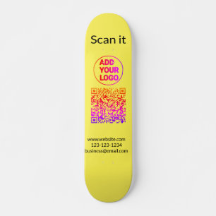 Eenvoudige minimale q r code logo toevoegen scan c persoonlijk skateboard