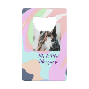 eenvoudige minimale voeg je naam foto pastel verf  creditkaart flessenopener