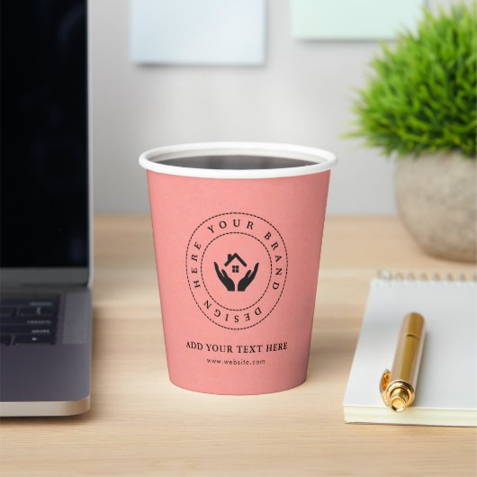 Eenvoudige Minimalistische Aangepaste Logo & Tekst Papieren Bekers (Insitu)