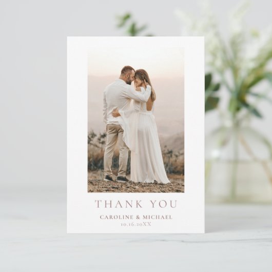 Eenvoudige Minimalistische Foto Bloem Bruiloft Dan Bedankkaart (Staand voorkant)