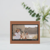 Eenvoudige minimalistische moderne Boho Brown 1 fo Feestdagenkaart (Staand voorkant)