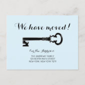 Eenvoudige  minimalistische Pastel Blue Key Bewege Aankondigingskaart (Voorkant)