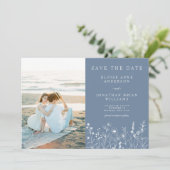 Eenvoudige minimalistische Periwinkle Wildflower F Save The Date (Staand voorkant)