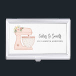 Eenvoudige "Mixer Floral Cake Bakery"-draagtas Visitekaarthouder<br><div class="desc">Een schattige roze cake-mixer met bloemen versiert dit hoesje van bakkerij-visitekaartje. Pas het aan met jouw naam en bedrijfsinformatie. Een geweldige plek om je visitekaartjes op te slaan. Ontworpen voor jou door Blackberry Boulevard.</div>