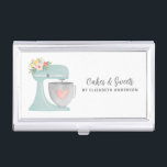 Eenvoudige "Mixer Floral Cake Bakery"-draagtas Visitekaarthouder<br><div class="desc">Een schattige blauwe cake-mixer met bloemen versiert dit hoesje van bakkerij-visitekaartje. Pas het aan met jouw naam en bedrijfsinformatie. Een geweldige plek om je visitekaartjes op te slaan. Ontworpen voor jou door Blackberry Boulevard.</div>