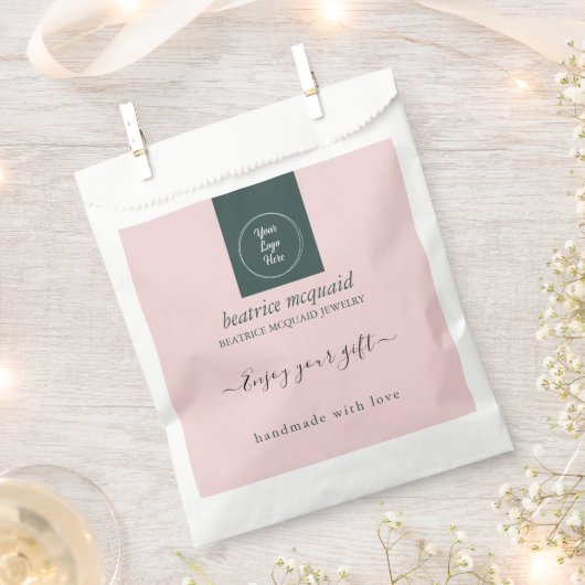 Eenvoudige, moderne Blush Roze uw Logo Gift Bag Bedankzakje (Geknipt)
