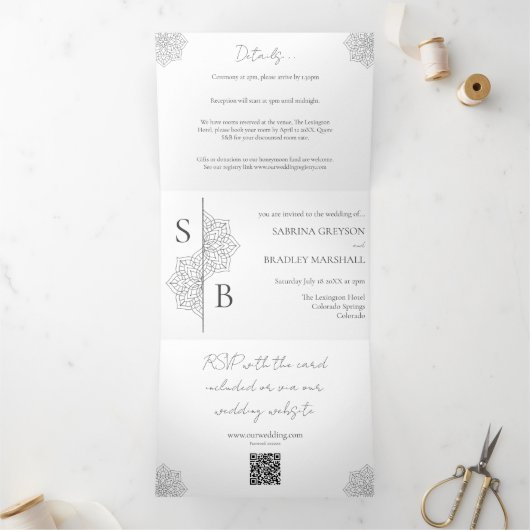 Eenvoudige moderne Boho Monogram Mandala bruiloft Drieluik Uitnodiging (Binnen)