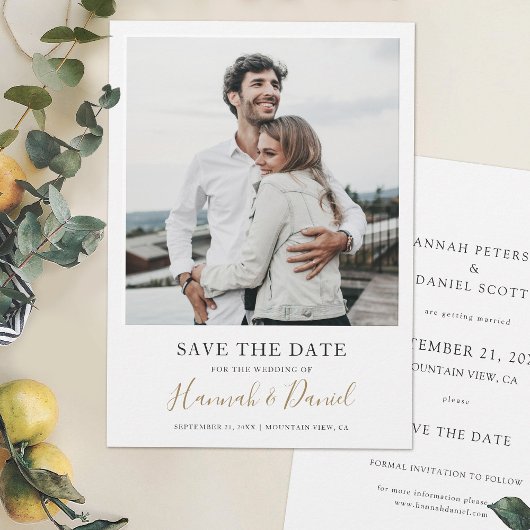 Eenvoudige, moderne bruidfoto van elegant sparen d save the date