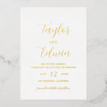 Eenvoudige moderne bruiloft bespaart de datum goud folie uitnodiging<br><div class="desc">De hedendaagse bruiloft van de goudfolie sparen de Datum die een eenvoudige en minimalistische lay-out met uw namen in een elegant kalligrafiemanuscript en uw trouwdetails hieronder in een modern formaat kenmerkt. Een niet fotooptie voor een paar dat sparen de Datum zonder afbeeldingen wil.</div>