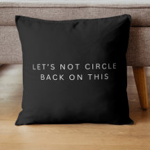 Eenvoudige moderne cirkel terug op dit kussen