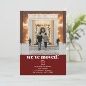 Eenvoudige, moderne, donkere rode en witte aankond bedankkaart (Staand voorkant)