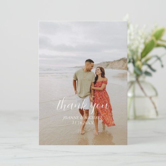 Eenvoudige moderne foto bruiloft bedankkaart met n kaart (Staand voorkant)