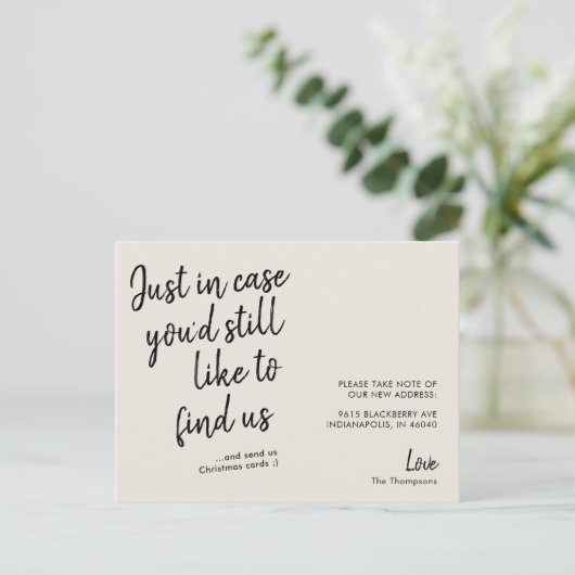 Eenvoudige moderne, grappige aankondiging van de b briefkaart (Staand voorkant)