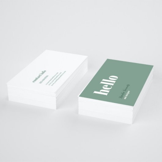 Eenvoudige, moderne, groene en witte achtergrond visitekaartje