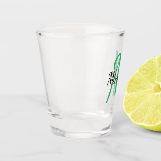 Eenvoudige Moderne Groene Monogrammed Naam + Initi Shot Glas (Links)