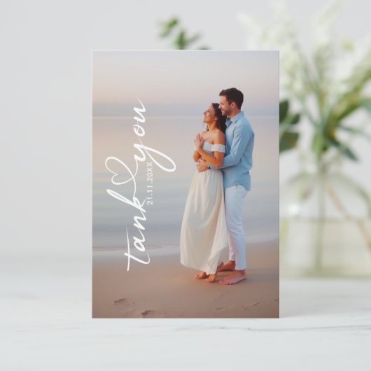 Eenvoudige moderne hart kalligrafie bruiloft foto bedankkaart (Staand voorkant)