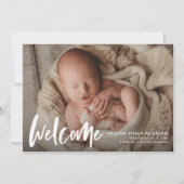 Eenvoudige moderne kalligrafie Baby Drie Fotogeboo Aankondiging (Voorkant)