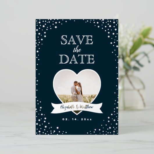 Eenvoudige moderne koppel foto trouw save the date folie uitnodiging (Staand Voorkant)