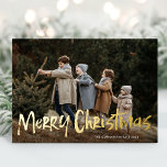 Eenvoudige moderne letters twee foto Vrolijk Kerst Folie Feestdagenkaart<br><div class="desc">Simple Modern Lettering Two Photo Merry Christmas Folie Holiday Kaart beschikt over een volledige afloopfoto aan de voorkant met echte folie,  en een andere foto aan de achterkant met ruimte voor uw langere bericht.</div>