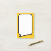Eenvoudige moderne leuke tekstballon in stripstijl post-it® notes (Op bureau)