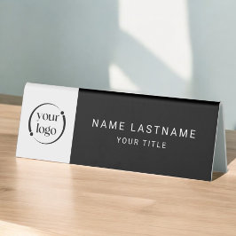 Eenvoudige moderne Logo met naam en titel