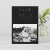 Eenvoudige moderne matte zwarte foto bruiloft save the date (Staand voorkant)
