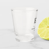 Eenvoudige Moderne Paar Monogram Bruiloft Shot Glas (Links)