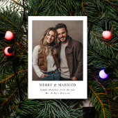 Eenvoudige moderne pasgetrouwde vrolijke en getrou feestdagenkaart