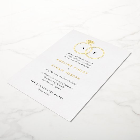 Eenvoudige moderne Rings Monogram Weddenschap Folie Uitnodiging (Gedraaid)