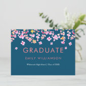 Eenvoudige moderne roze bloesem Floral Graduation Kaart (Staand voorkant)