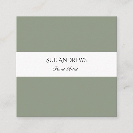 Eenvoudige moderne salie groen gepersonaliseerde k vierkante visitekaartje (Voorkant)