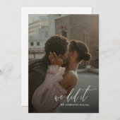 Eenvoudige moderne script We Did It Huwelijksfoto Kaart (Voorkant / Achterkant)