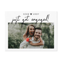 Eenvoudige moderne scriptie is net verloofd foto