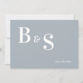 Eenvoudige moderne stoffige blauwe monogram QR sav Save The Date (Voorkant)