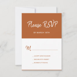 Eenvoudige moderne terracotta-typografie bruiloft RSVP kaartje